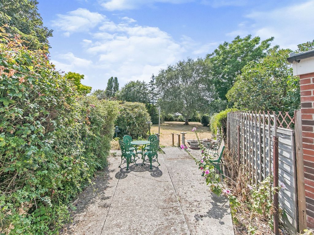 3 bed terraced house for sale in Mayflower Avenue, Harwich CO12 Zoopla