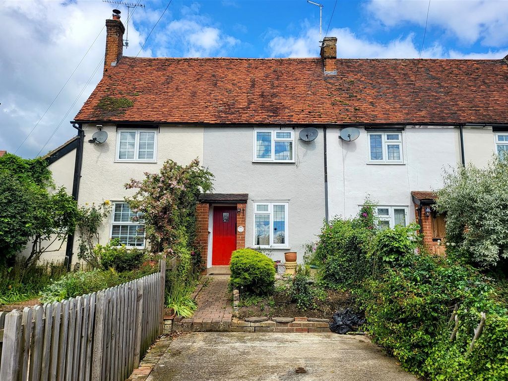 2 bed cottage for sale in High Street, Puckeridge, Ware SG11, £375,000