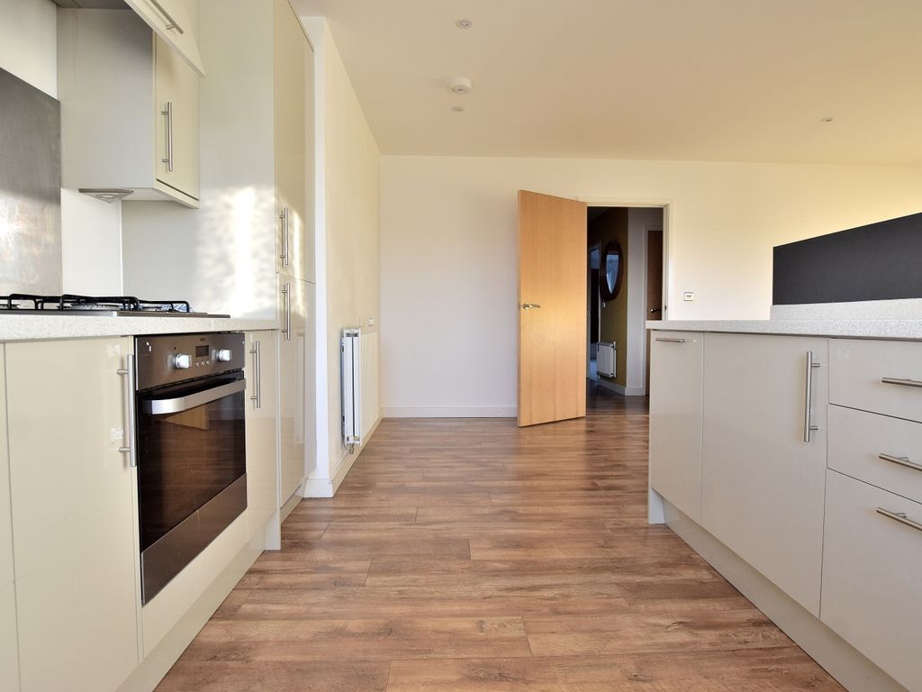 2 bed flat for sale in Plum Court, 1 Broomfield Road, London N13, £