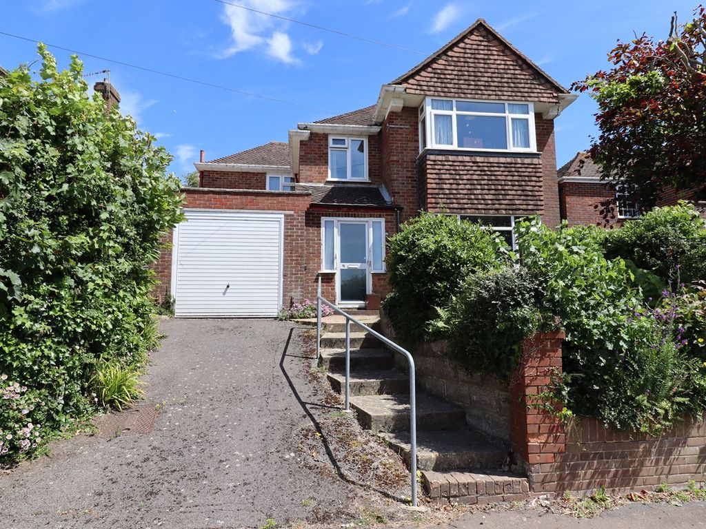 3 bed detached house for sale in Millfield Rise, BexhillOnSea TN40, £