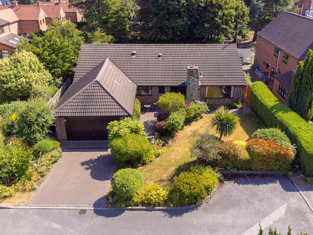 3 bed detached bungalow for sale in Highgrove Gardens, Edwalton