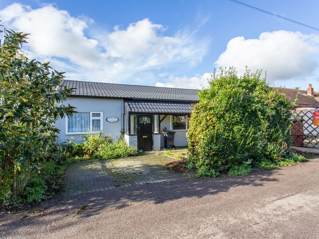 2 bed semidetached bungalow for sale in Aerodrome Road, Bekesbourne