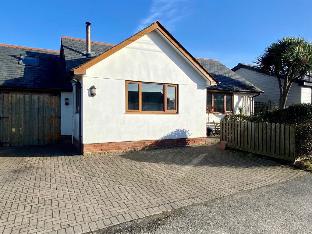 3 bed detached bungalow for sale in Leadengate Close, Croyde, Braunton