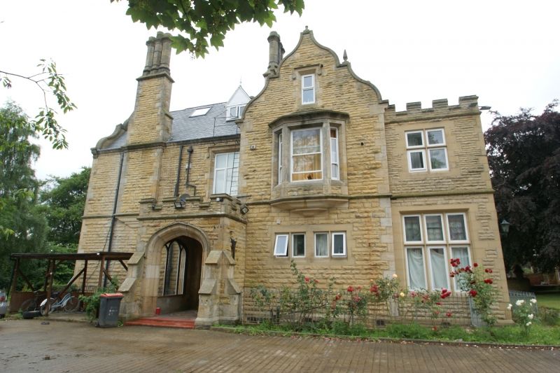 2 bed flat to rent in Headingley Lane, Headingley, Leeds LS6, £477 pppm