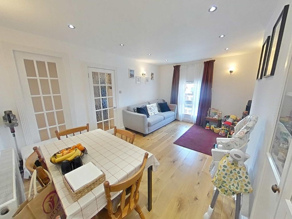 4 bed flat for sale in Argyle Road, London W13 Zoopla