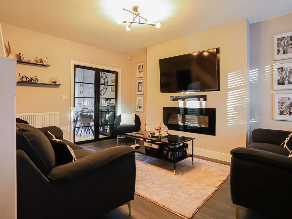 3 bed semidetached house for sale in Belfield Lane, Rochdale OL16, £