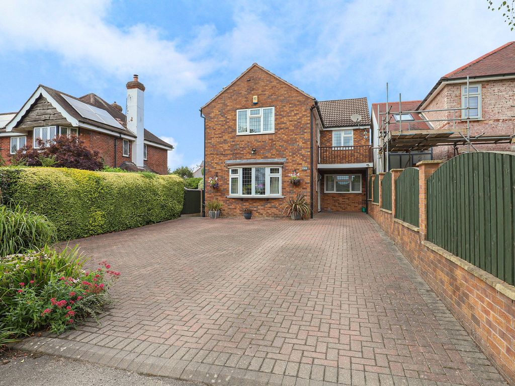 4 bed detached house for sale in Central Drive, Wingerworth S42 Zoopla