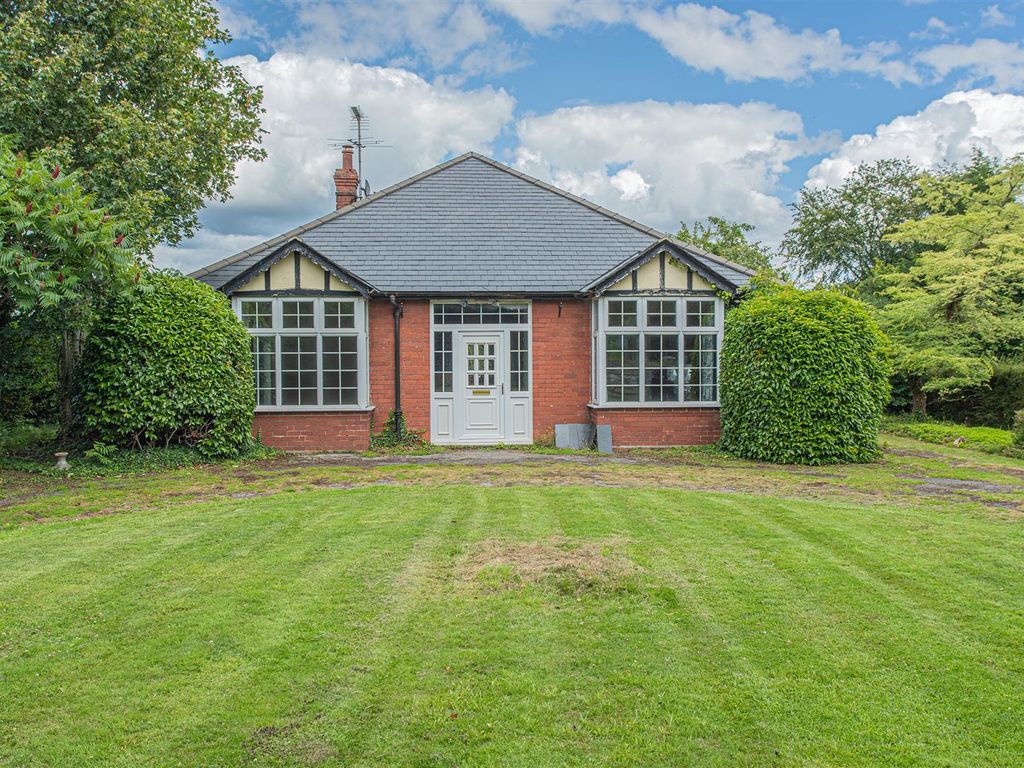 4 bed detached house for sale in Pewsham, Chippenham SN15 Zoopla