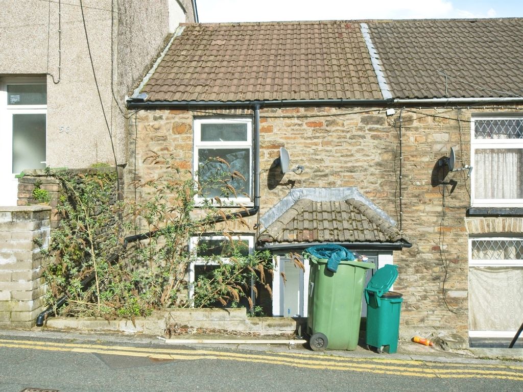 2 bed end terrace house for sale in Wood Road, Treforest, Pontypridd CF37, £75,000 Zoopla
