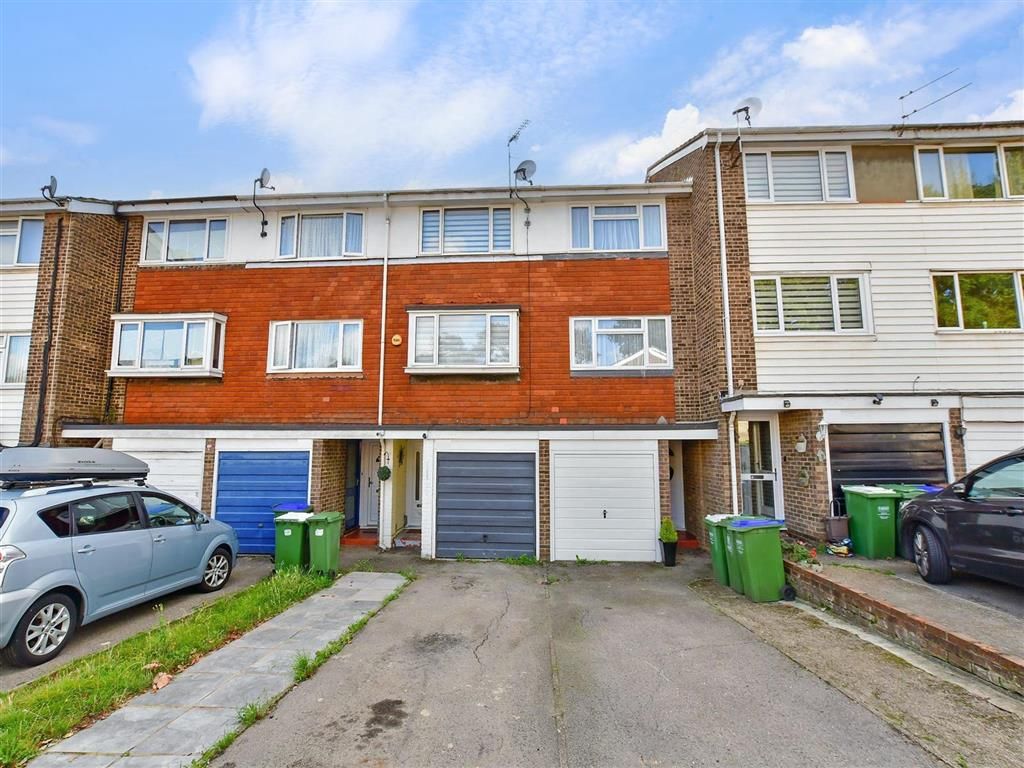 3 bed town house for sale in Silver Spring Close, Erith, Erith DA8, £