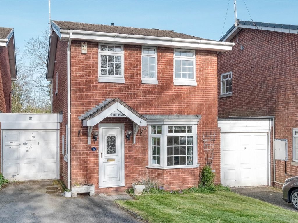3 bed linkdetached house for sale in Paddock Lane, Oakenshaw, Redditch