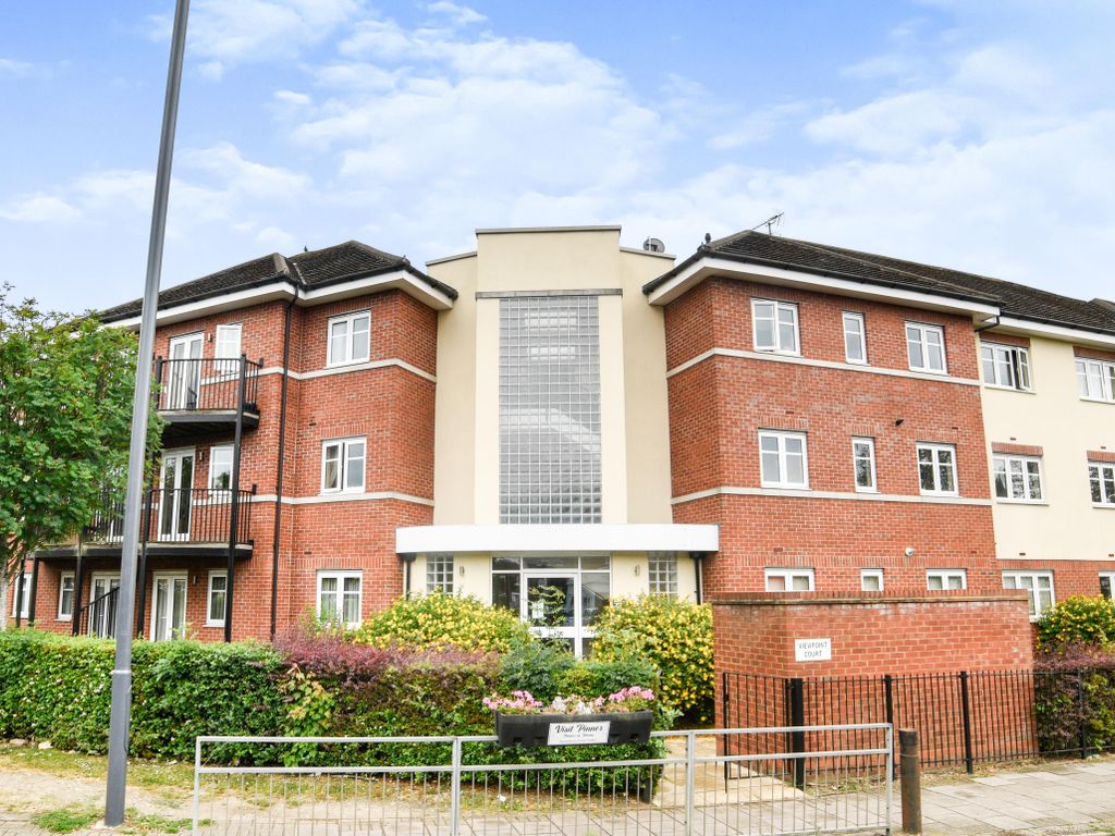 2 bed flat for sale in Viewpoint Court, Elm Park Road, Pinner HA5 Zoopla