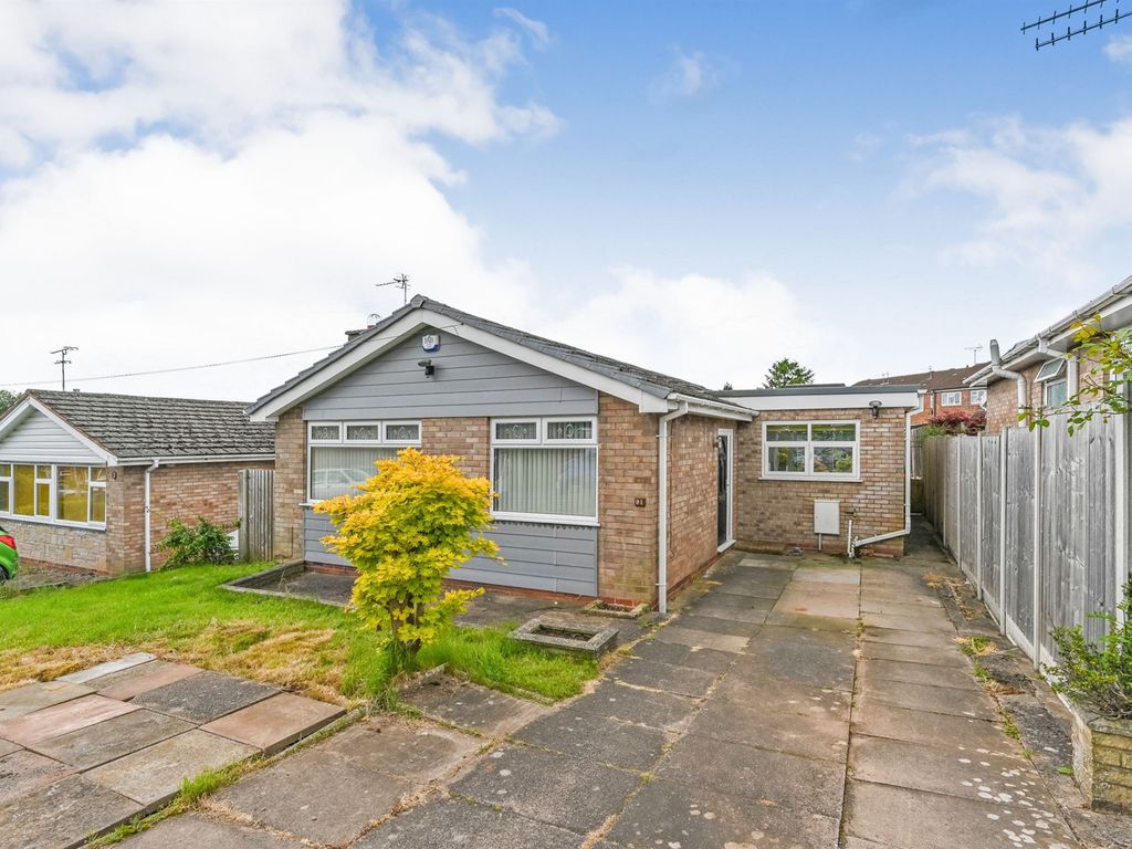 3 bed detached bungalow for sale in Barnes Road, Stafford ST17 Zoopla