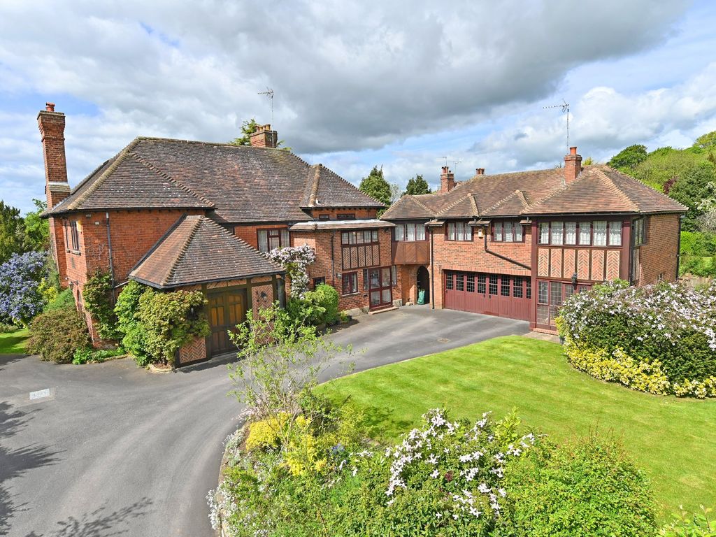 Coverdale Drive, Knaresborough HG5  