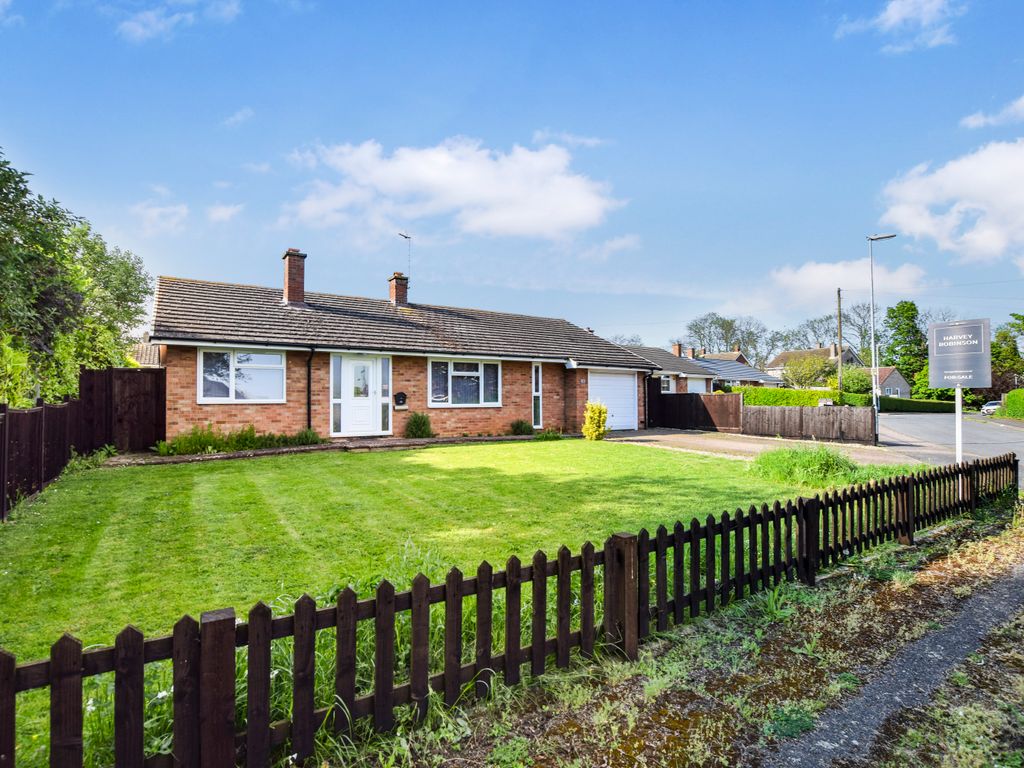 3 bed detached bungalow for sale in Girton Crescent, Hartford