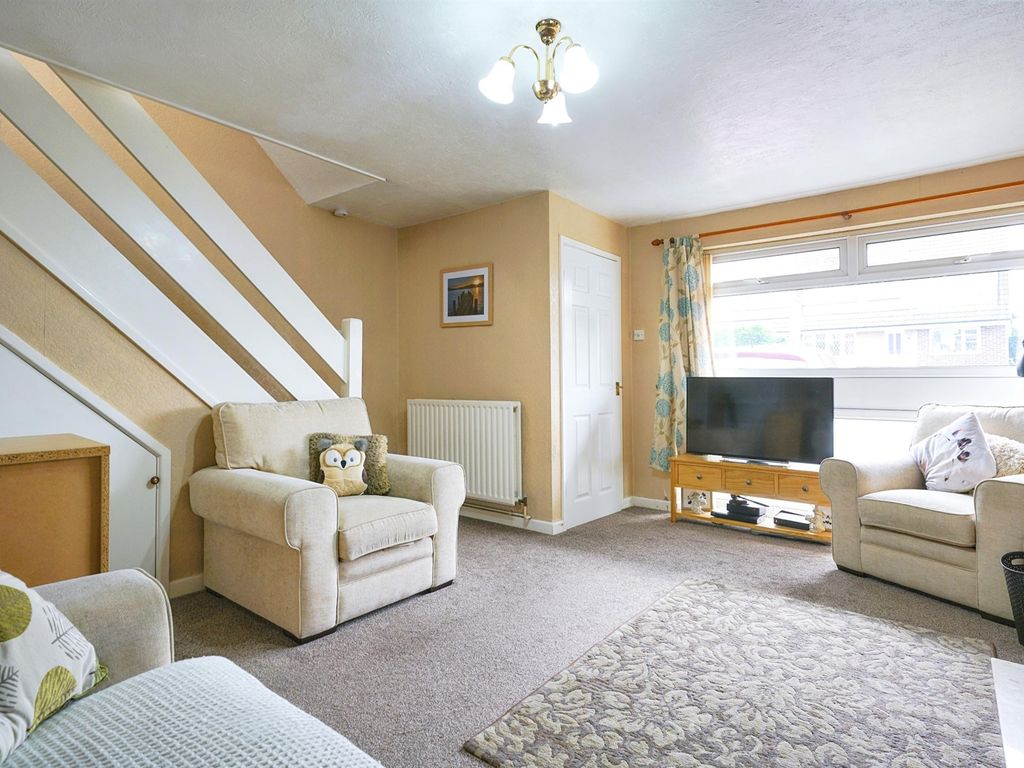 3 bed semidetached house for sale in Woodlea Road, Yeadon, Leeds LS19