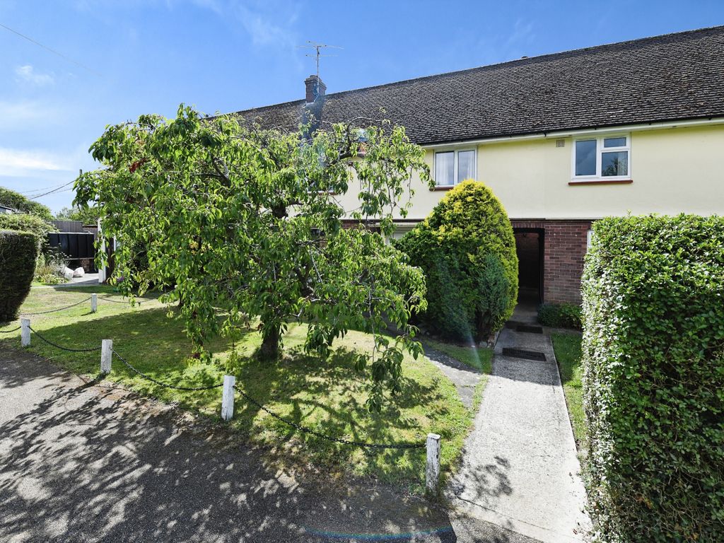 3 bed terraced house for sale in Castle Close, Great Leighs, Chelmsford