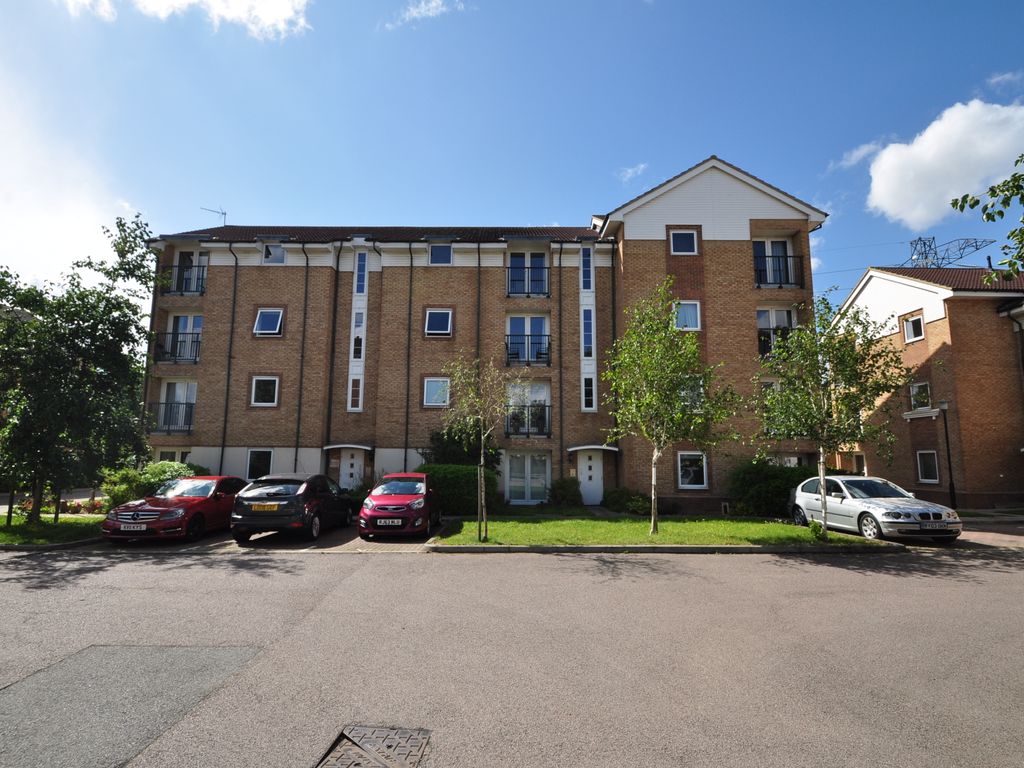 2 bed flat to rent in Chequers Field, Welwyn Garden City AL7 Zoopla