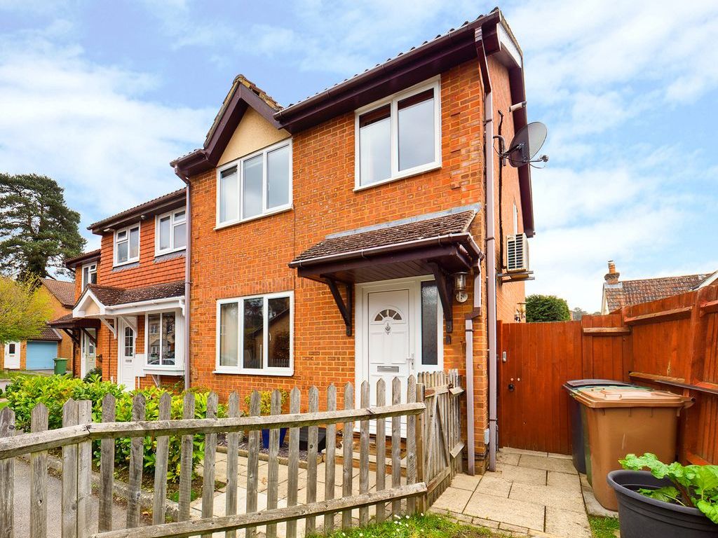 3 bed end terrace house for sale in Juniper Close, Whitehill, Bordon