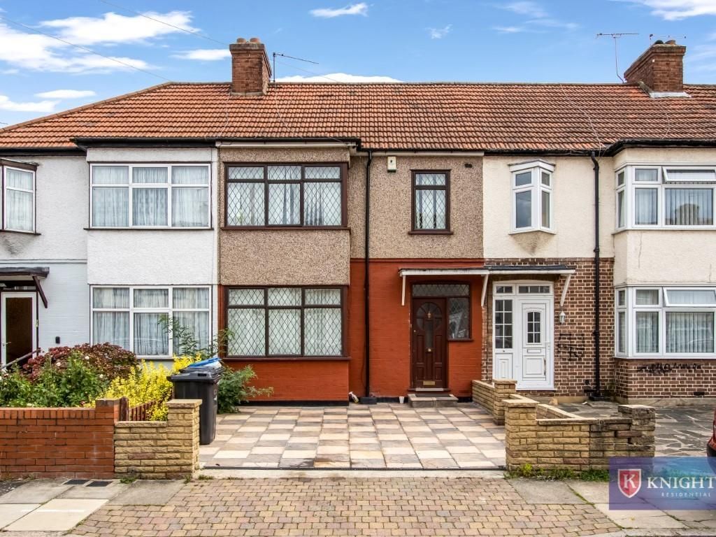 3 bed terraced house for sale in St Andrews Road, London N9, £445,000