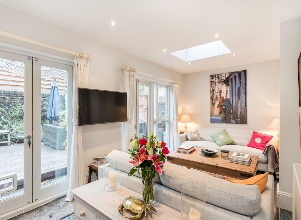 2 Bed Flat To Rent In St Philip Street London SW8 2 000 Pcm Zoopla