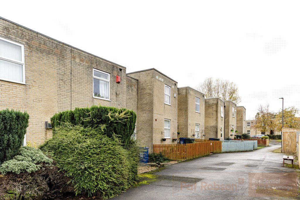 3 bed detached house to rent in Links Green Walk, Gosforth, Newcastle