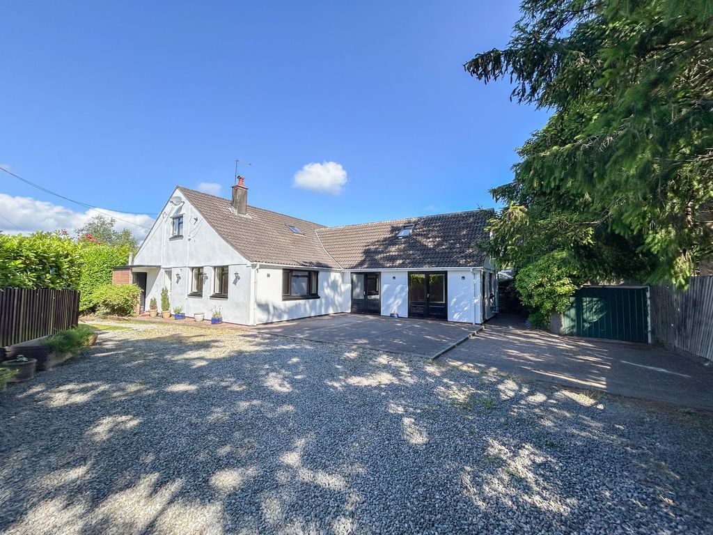 5 bed detached house for sale in Ashford Close, Croesyceiliog NP44, £440,000 Zoopla