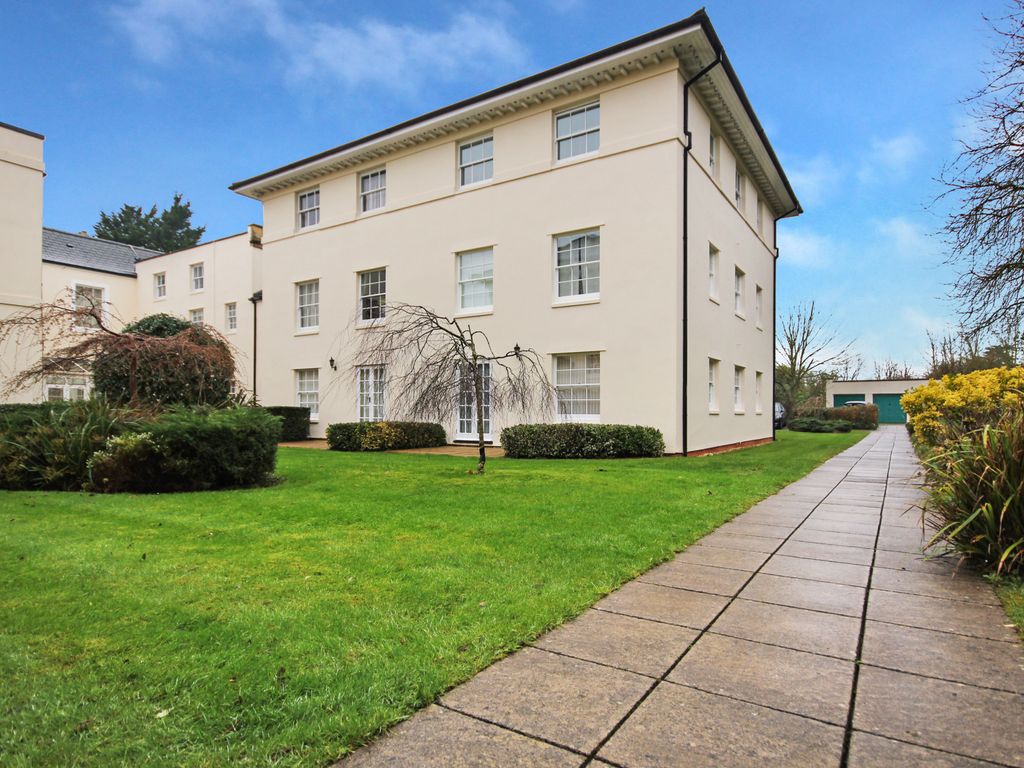 2 bed flat to rent in Rockwood House, Gravel Hill Road, Bristol
