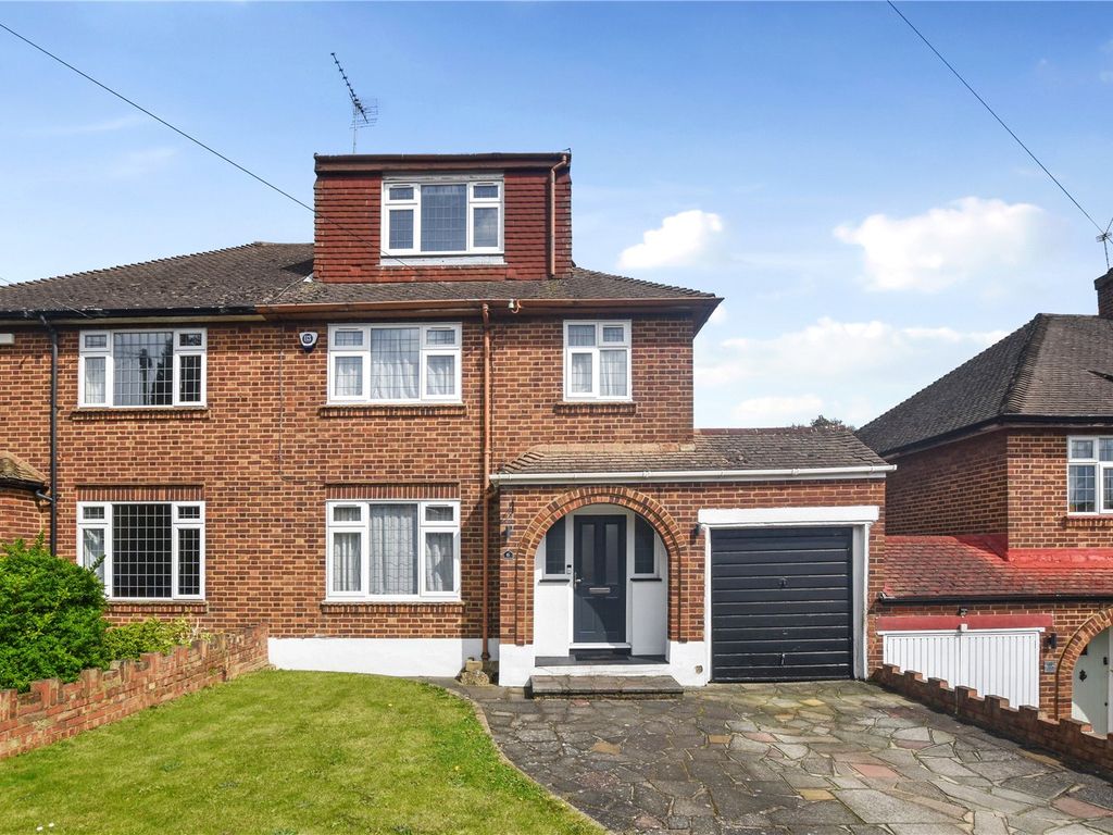 4 bed semidetached house for sale in Willow Close, Bexley, Kent DA5, £