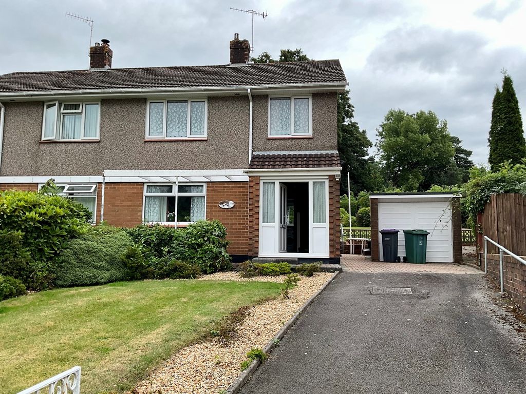 3 bed semidetached house for sale in Caerwent Road, Croesyceiliog