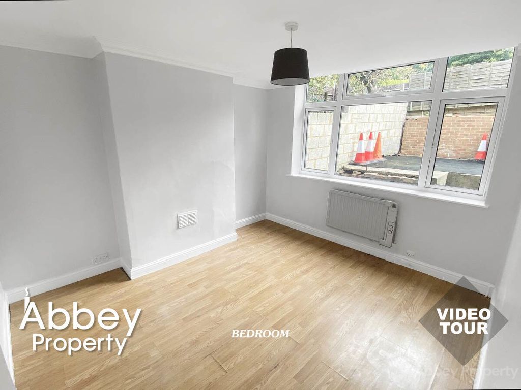 1 bed flat for sale in Hitchin Road, Luton LU2, £135,000 Zoopla