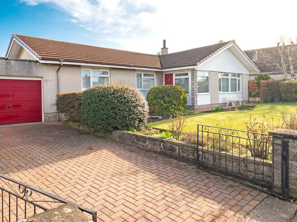 5 bed detached bungalow for sale in 39, Kilrymont Road, St. Andrews