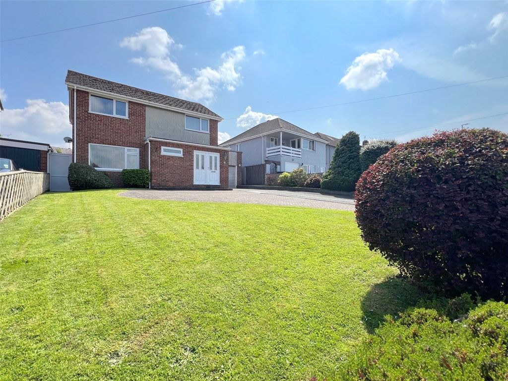 4 bed detached house for sale in Winch Lane, Haverfordwest