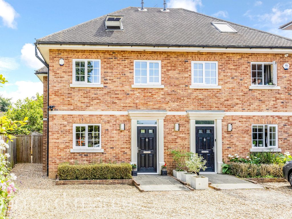 4 bed semidetached house for sale in Dorking Road, Epsom KT18 Zoopla