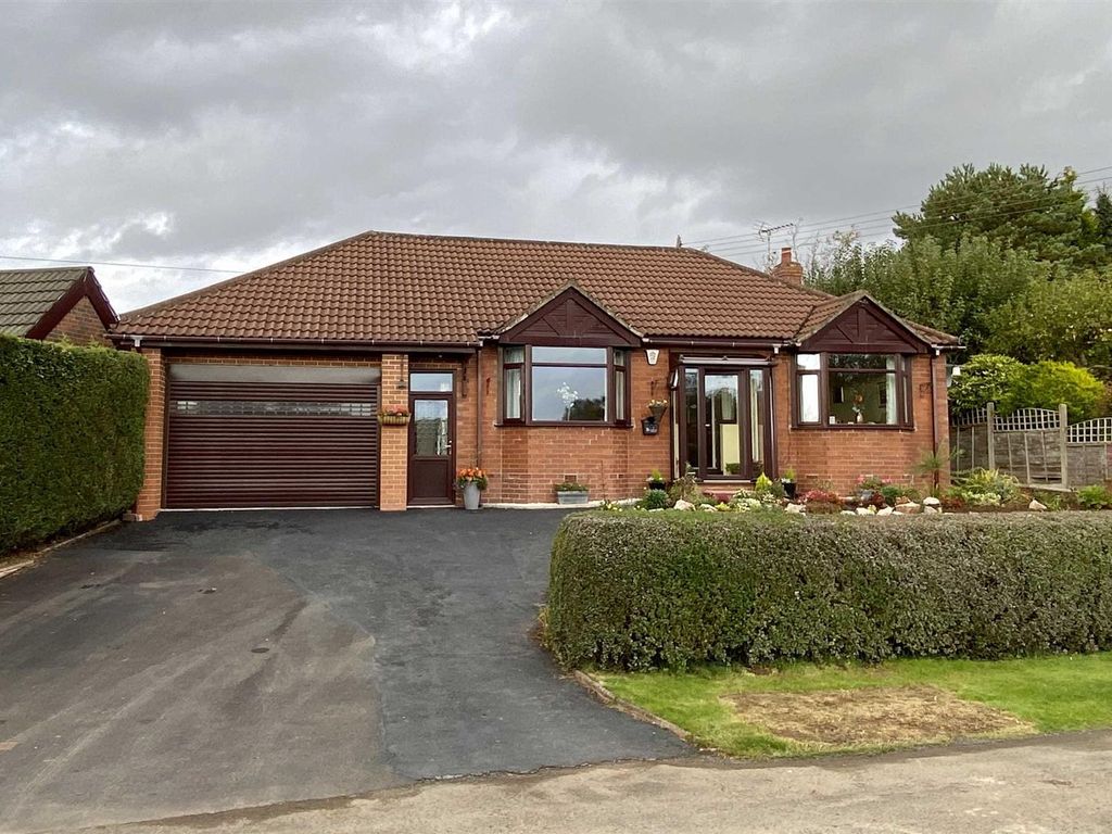 3 bed detached bungalow for sale in Moreton Avenue, NewcastleUnderLyme ST5 Zoopla