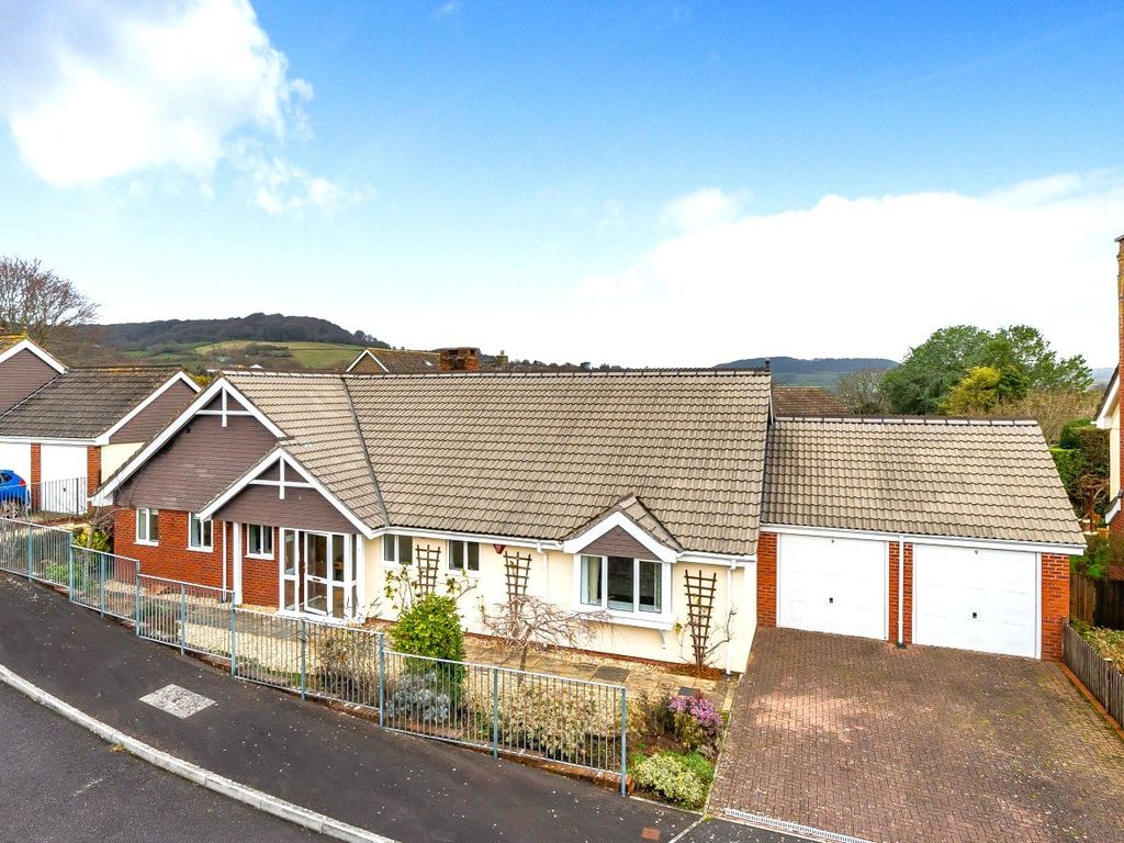 3 bed bungalow for sale in Bulverton Park, Sidmouth, Devon EX10, £