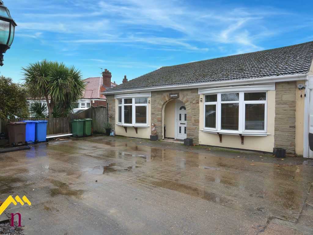 4 bed detached bungalow for sale in Goole Road, Hook, Goole DN14 Zoopla
