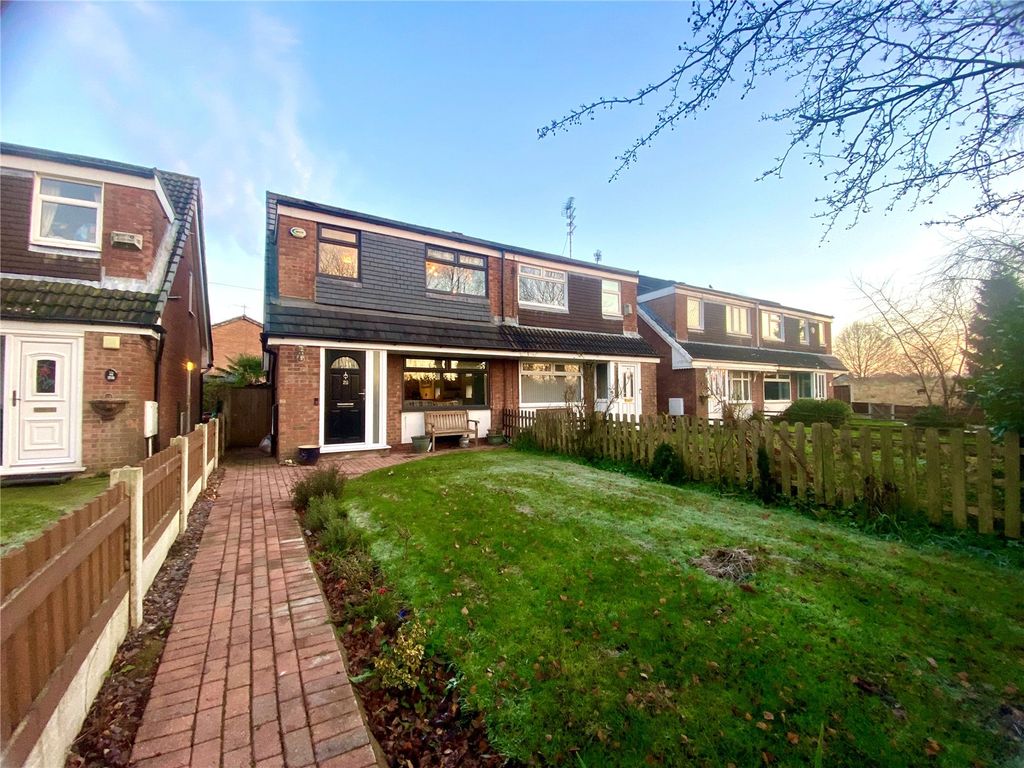 3 bed semidetached house for sale in Minsmere Walks, Offerton