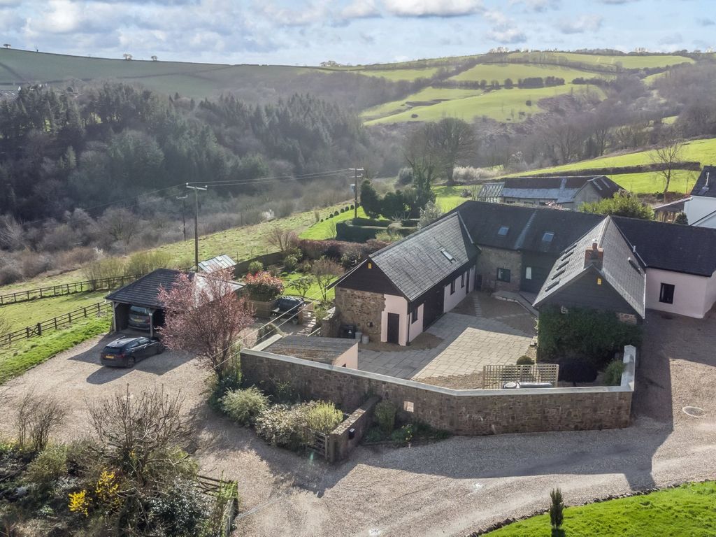 5 bed semidetached house for sale in Stoodleigh, Tiverton, Devon EX16