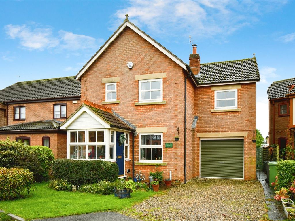 4 bed detached house for sale in Sawyers Walk, Dunnington, York YO19, £