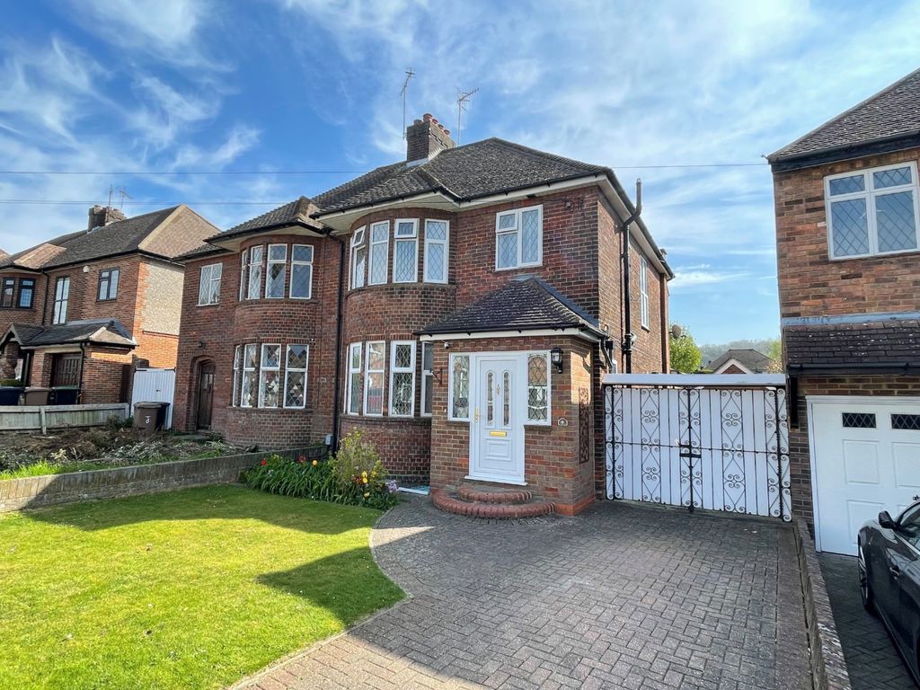 3 bed semidetached house for sale in Marston Gardens, Luton LU2 Zoopla