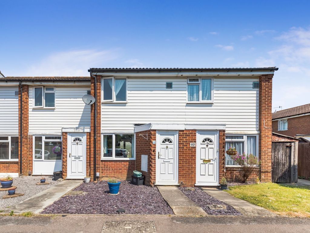 2 bed terraced house for sale in Tanyard Way, Horley RH6 Zoopla