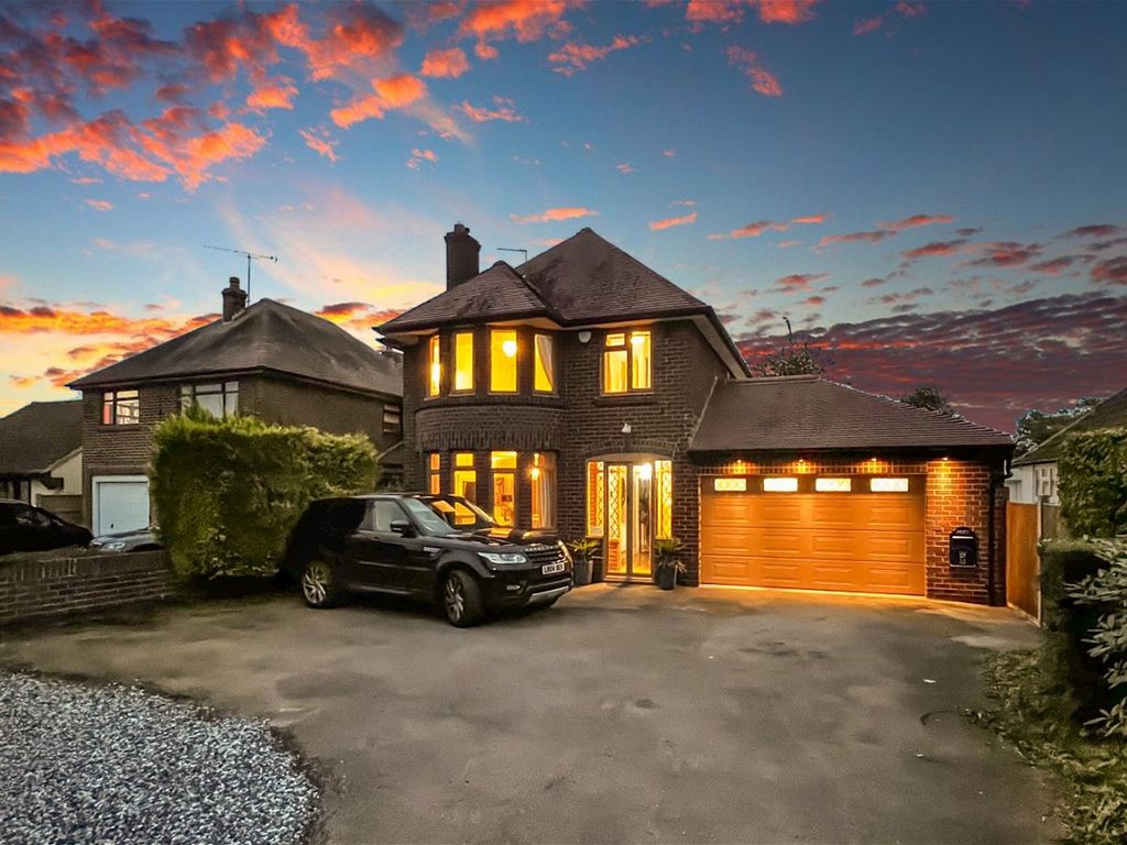 3 bed detached house for sale in Shilton Lane, Bulkington, Bedworth