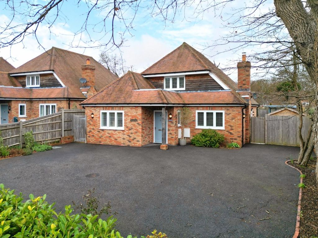 4 bed detached house for sale in Horebeech Lane, Horam, Heathfield TN21