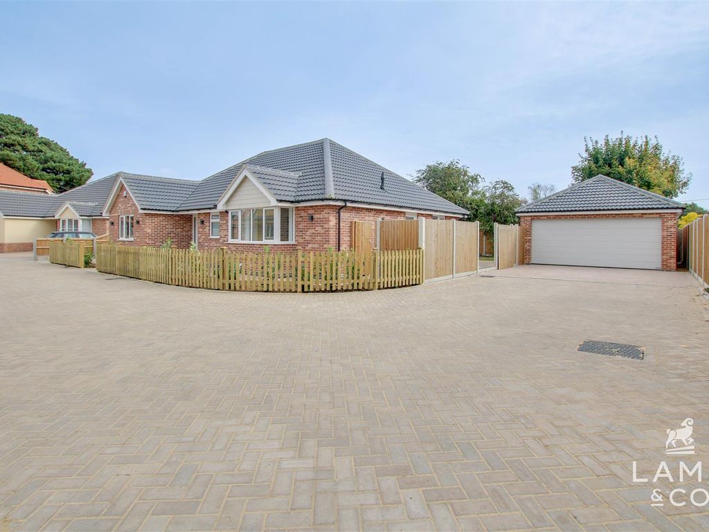 New home, 3 bed detached bungalow for sale in The Meadows, Betts Green