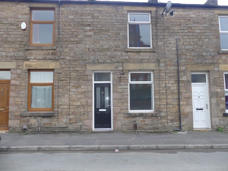 2 bed terraced house to rent in Mosshey Street, Shaw, Oldham OL2, £795