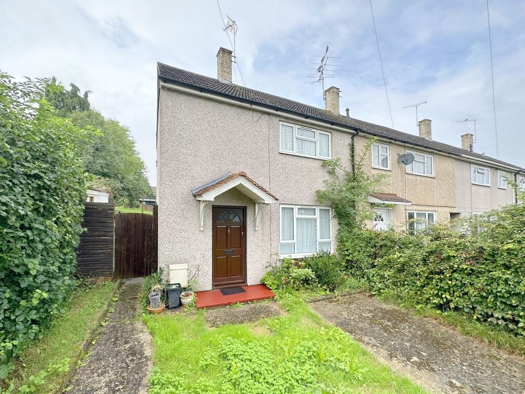 2 bed end terrace house for sale in Blandford Road, Reading RG2, £