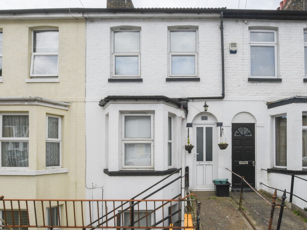 4 bed terraced house for sale in Heathfield Avenue, Dover CT16, £220,000 Zoopla