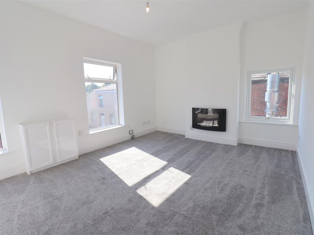 1 bed flat to rent in Middlewich Street, Crewe, Cheshire CW1, £500 pcm