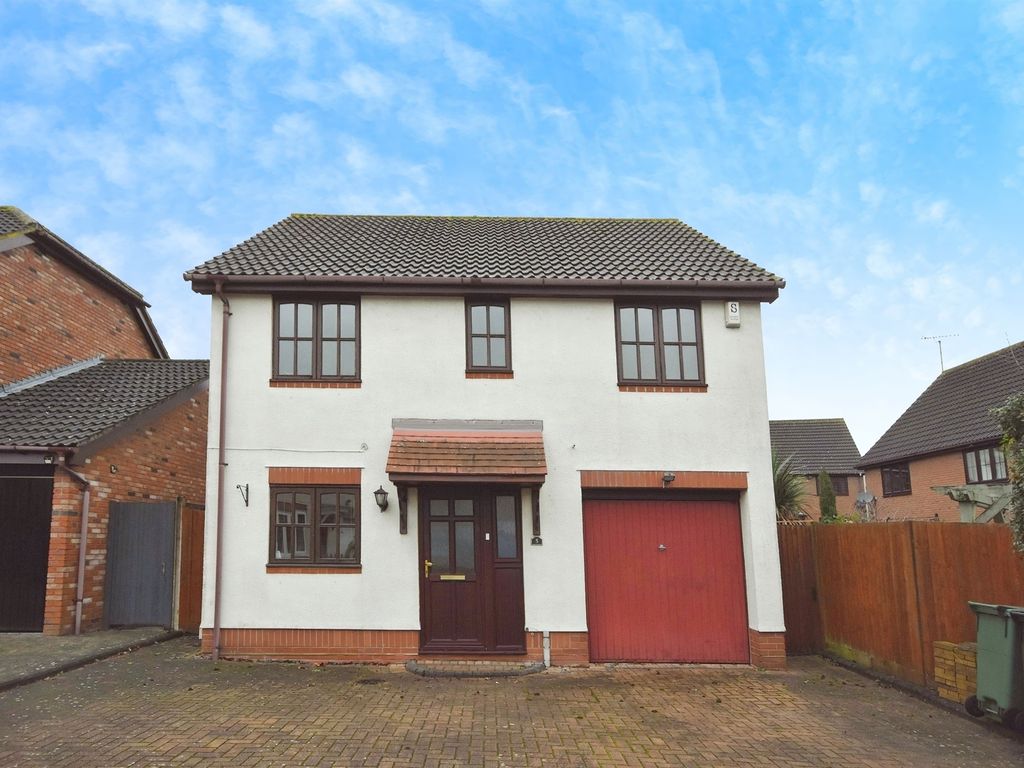 4 bed detached house for sale in Snowberry Court, Braintree CM7, £